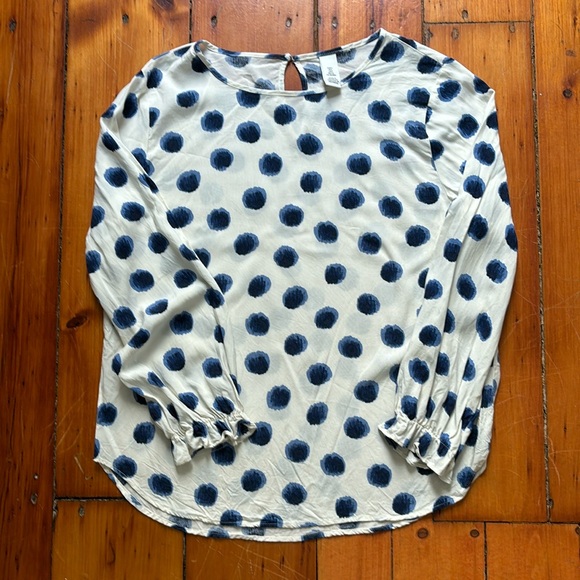H&M white and blue polka dot blouse. Office, classic. Size small, spring - Picture 1 of 4